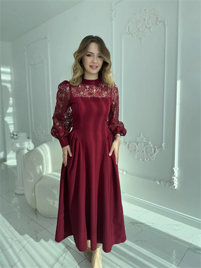 Yaka ve Kol Dantel Detaylı Prenses Kesim Bordo Elbise