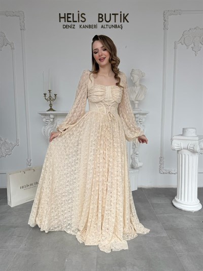 Belden Bağlamalı Kare Yaka Korse Detaylı Dantel Abiye Elbise - Bej