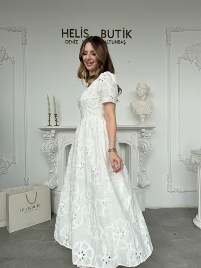 Çiçek Nakış İşlemeli Belden Oturmalı Fisto Brode Elbise - Ekru