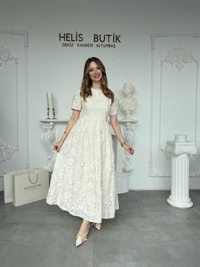Çiçek Nakış İşlemeli Belden Oturmalı Fisto Brode Elbise - Bej