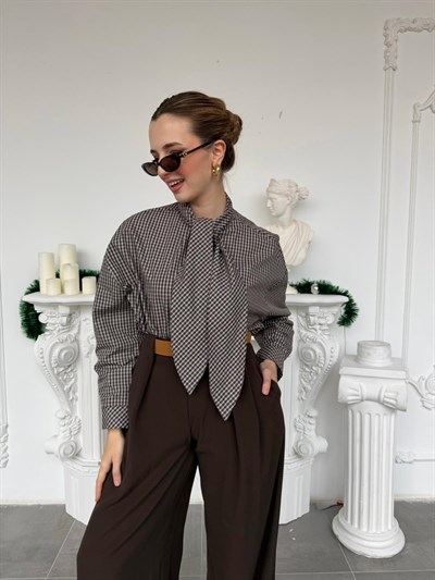 Fular Detaylı Kahverengi Kareli Özel Tasarım Kadın Gömlek