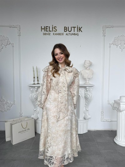 Fular Yakalı Lazer Kesim İşlemeli Tül Elbise - Bej