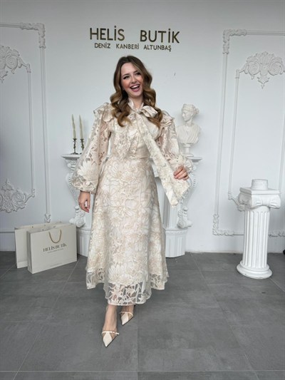 Fular Yakalı Lazer Kesim İşlemeli Tül Elbise - Bej