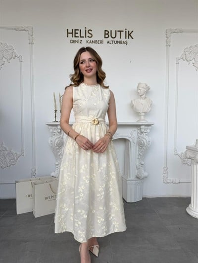 Kabartma Çiçekli 3D Brode Elbise - Bej