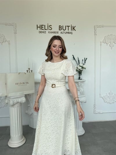 Kabartma Desenli Bisiklet Yaka Kemerli Midi Boy Elbise - Ekru