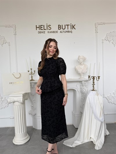 Kabartma Desenli Bluz Etek Takım - Siyah