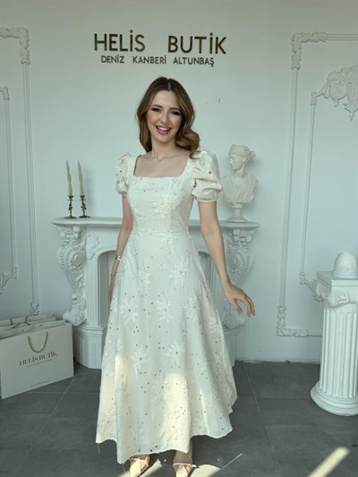 Kare Yaka Balon Kol Brode Elbise - Bej