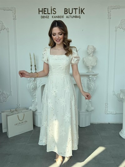 Kare Yaka Balon Kol Brode Elbise - Bej