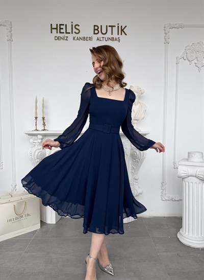 Kare Yaka Kemerli Şifon Elbise - Lacivert Davet Elbisesi