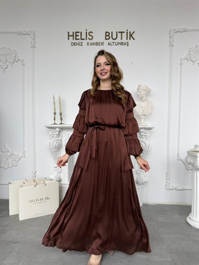 Katlı Volan Kollu Kuşaklı Maxi Boy Kahve Elbise
