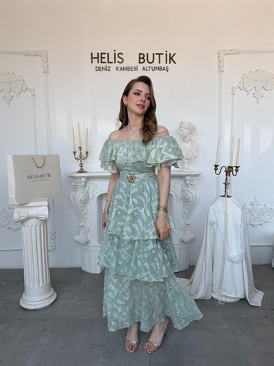 Kayık Yaka Kat Kat Volanlı Gold Nakışlı Elbise - Mint