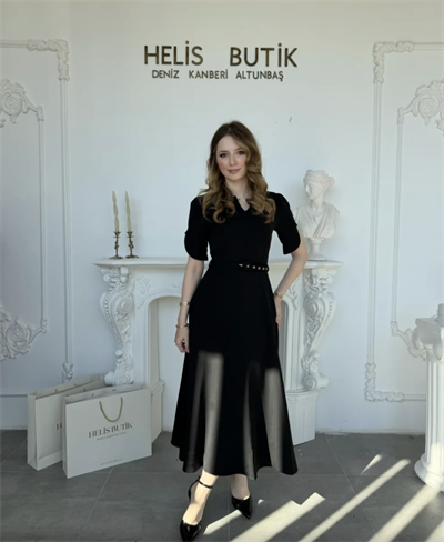 Özel Kol Tasarımlı Kemerli V Yaka Siyah Elbise