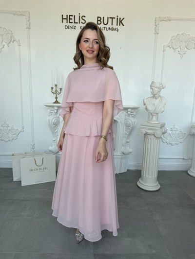 Helis Özel Tasarım Salaş Pelerin Detaylı Şifon Abiye Elbise - Pembe