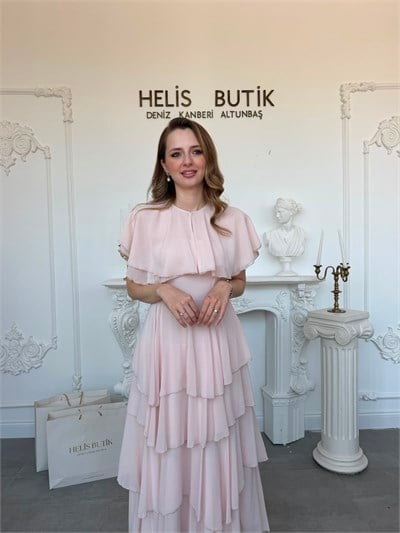 Pelerinli ve Korse Bağlamalı Straplez Şifon Kat Kat Lilyum Elbise - Toz Pembe