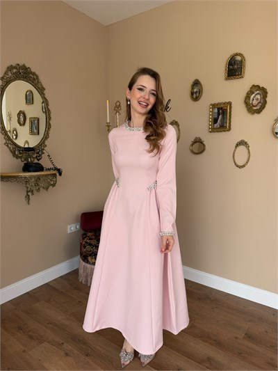 Prenses Kesim Uzun Kollu Taş İşlemeli Elbise - Pembe