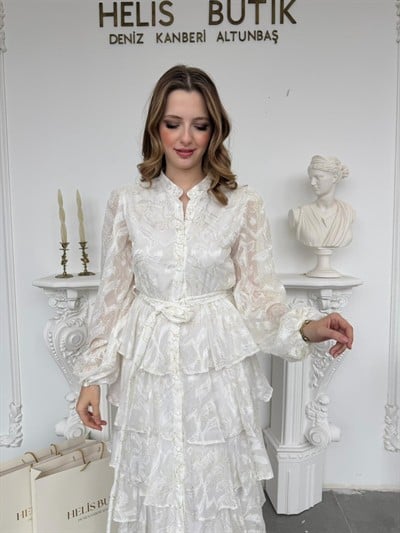 Yaldız Gold Nakış İşlemeli Kat Kat Volan Detaylı Kuşaklı Ekru Elbise