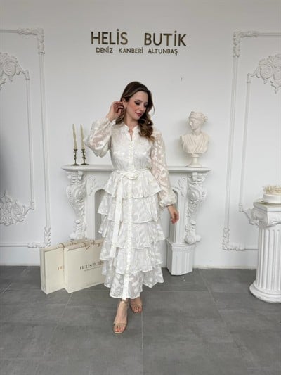 Yaldız Gold Nakış İşlemeli Kat Kat Volan Detaylı Kuşaklı Ekru Elbise