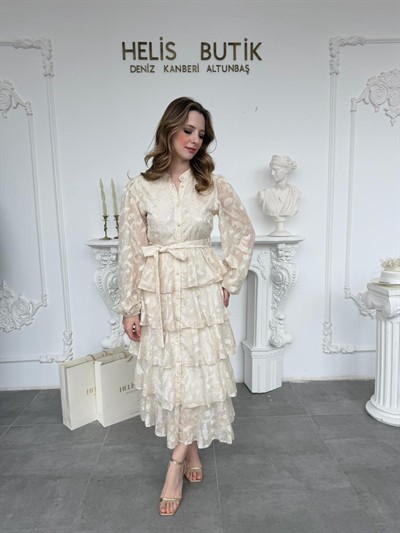 Yaldız Gold Nakış İşlemeli Kat Kat Volan Detaylı Kuşaklı Bej Elbise