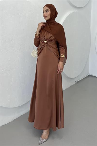 Beli Toka Detaylı Elbise Karamel
