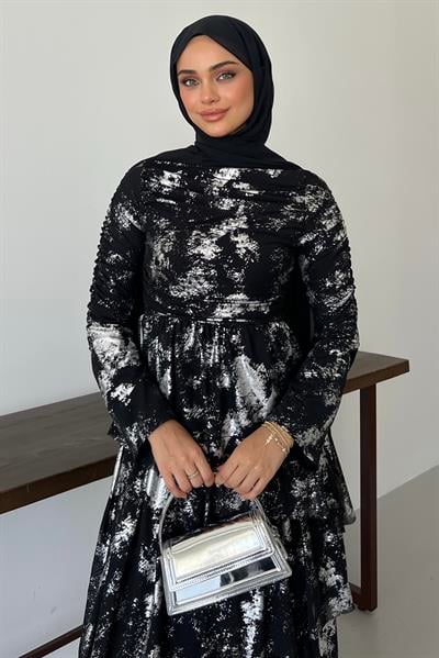 Drape Detaylı Kat Kat Elbise Siyah