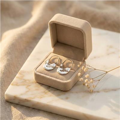 Dokulu Oval Küpe - Beyaz Altın Kaplama - 4 cm
