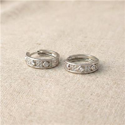 Geometrik Taşlı Halka Küpe - Beyaz Altın Kaplama - 18 mm çap