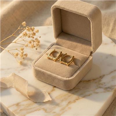 Kare Halka Küpe - 14K Altın Kaplama - 15 mm