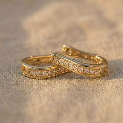 Kavisli Zirkon Taşlı Halka Küpe - 14K Altın Kaplama - 18 mm