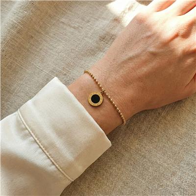 Siyah Yuvarlak Madalyon Detaylı Bileklik - 14K Altın Kaplama - 17+3 cm