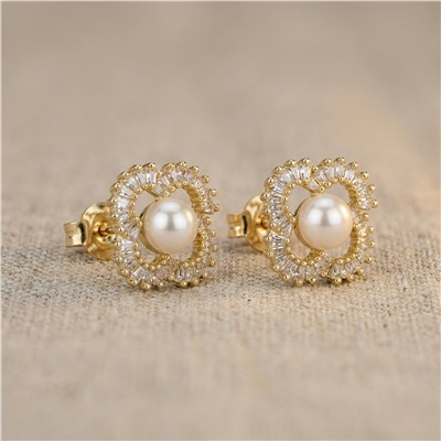 Yonca Form Halka İçinde İncili Küpe 14K Altın Kaplama - 18 mm