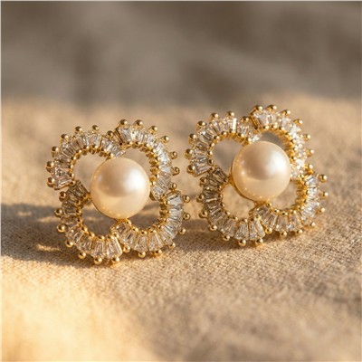 Yonca Form Halka İçinde İncili Küpe 14K Altın Kaplama - 18 mm