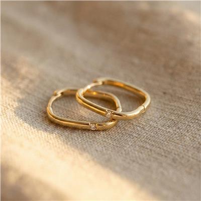 Zirkon Tektaş Detaylı Kare Halka Küpe - 14K Altın Kaplama - 2 cm