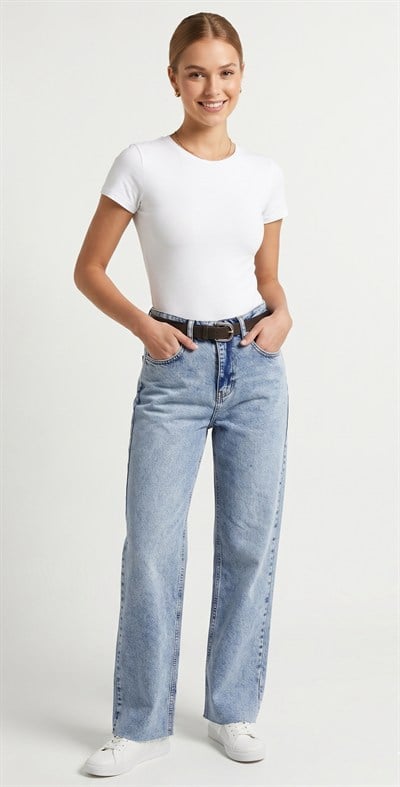 OLIVE-25433 KEMERLİ KESİK JEAN PANT. AÇIK MAVİ