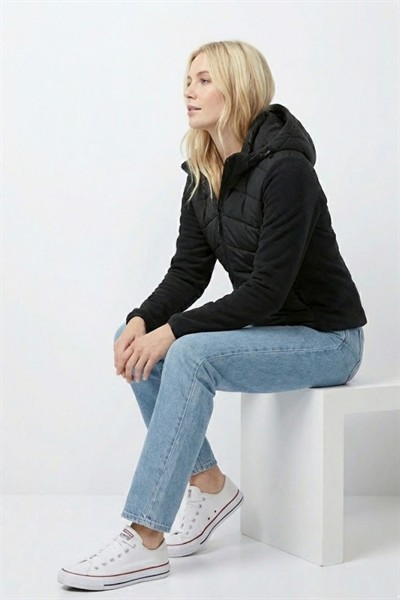 Kadın Kapüşonlu Siyah Şişme Mont M0312 Siyah