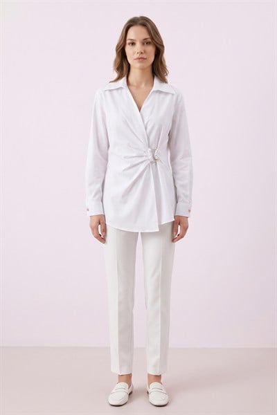 Kadın Metal Halka Detaylı Drapeli Bluz M7956 Beyaz