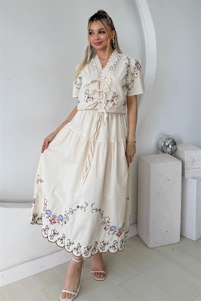 NAKIŞ İŞLEMELİ CEKET ETEK TAKIM