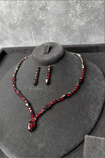 Bordo Renk Parlak Taşlı Kolye Küpe Set Damla Model Gelin Nişan Takı Seti