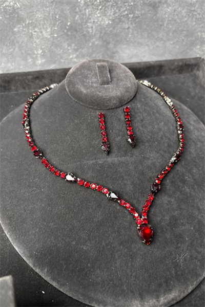 Bordo Renk Parlak Taşlı Kolye Küpe Set Damla Model Gelin Nişan Takı Seti
