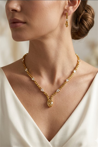 Gold Renk Premium Taşlı Kolye Küpe Set Lüks Işıltılı Abiye Düğün Takı