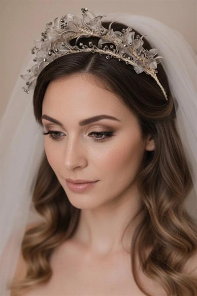 Kristal Taşlı Çiçekli Gelin Tacı Kına Ve Nişan Saç Aksesuarı