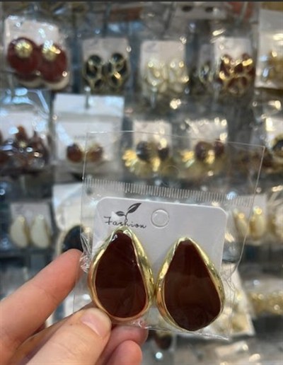Altın Rengi Çelik Çerçeveli Retro Bordo Reçine Butik Küpe