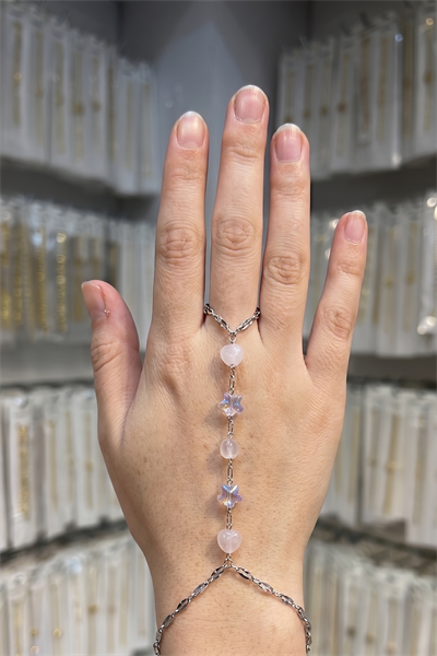 Mağaza ve Butikler İçin Pembe Kristal Taşlı Minimalist Tasarım Şahmeran