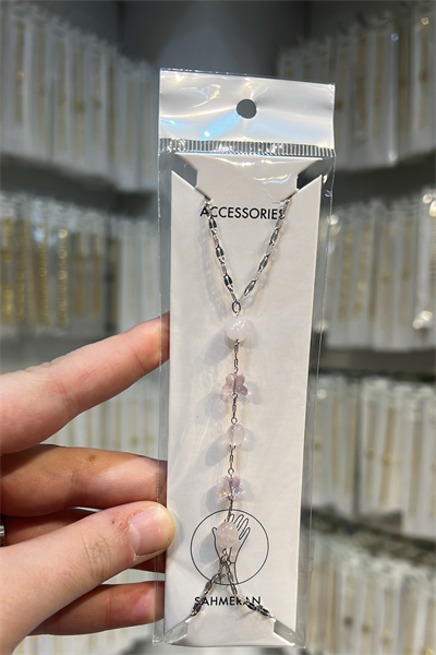 Mağaza ve Butikler İçin Pembe Kristal Taşlı Minimalist Tasarım Şahmeran