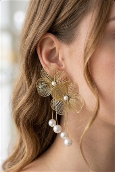 Toptan Çelik İncili Floral Sallantılı Küpe - Gold Seri