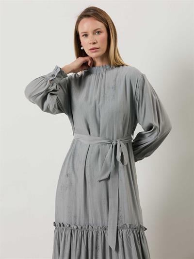 A50505 Aguaje Beli Kuşaklı Elbise / GÜMÜŞ