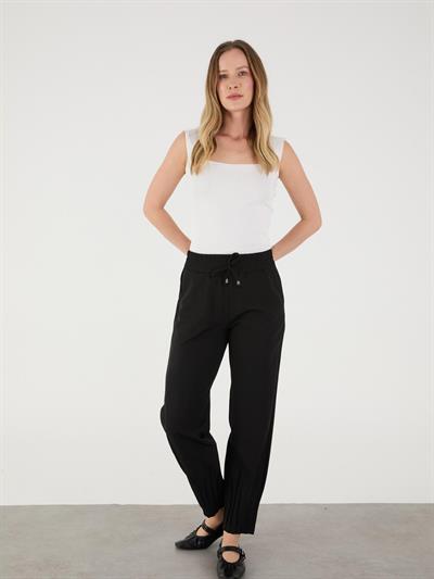 A600544-314 Aguaje Pantolon / SİYAH