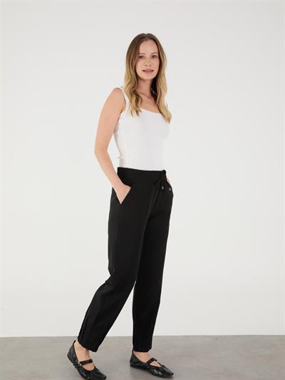 A600544-314 Aguaje Pantolon / SİYAH
