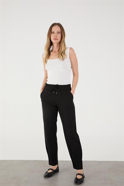 A600544-314 Aguaje Pantolon / SİYAH
