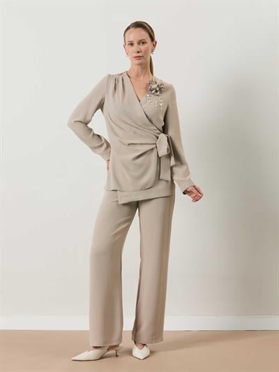 A70485 Aguaje Broş Detaylı Pantolonlu Takım / TAŞ