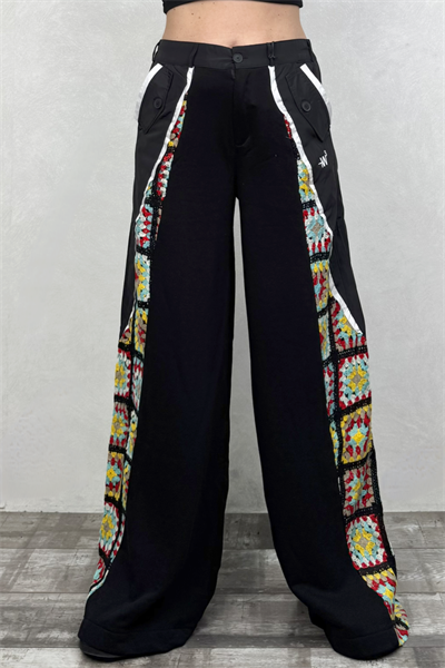 Kroşeta ve Motif Detaylı Pantolon - Siyah